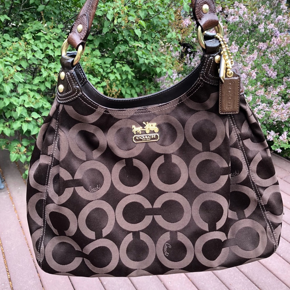 Coach Shoulder Bag, Like New! - Picture 3 of 6